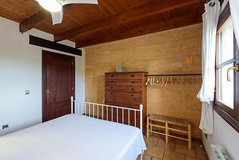Finca Can Parpal: Schlafzimmer 1
