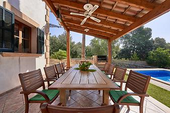 Finca Sa Font d'alt: Überdachte Terrasse
