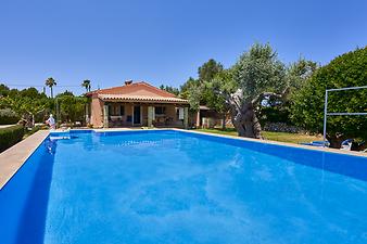 Finca Can Pamboli: Pool der Finca