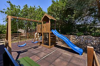 Finca Can Pamboli: Kinderspielplatz auf der Finca