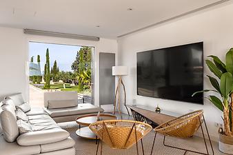 Finca Son Set: Smart TV