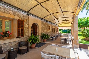 Finca S'Arbocar: überdachte Terrasse