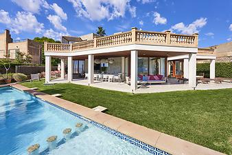 Ferienhaus Villa Port Verd: Ferienhaus am Meer