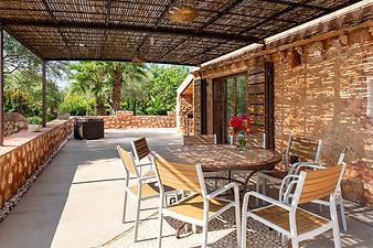 Finca Ca S' Amitger de son Forteza: Überdachte Terrasse