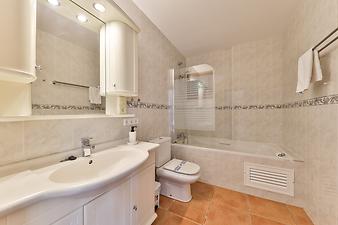 Finca Es Puig d'es Call: Bad ensuite Schlafzimmer 6