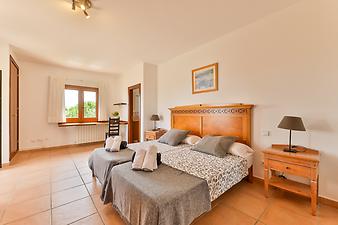 Finca Es Puig d'es Call: Haupthaus  OG, erstes SZ geradeaus von der Treppe kommend