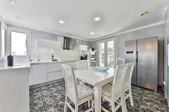 Ferienhaus Villa Sa Caleta: Küche erste Etage