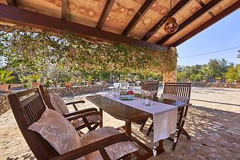 Finca Son Mulet: Überdachte Terrasse