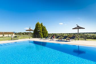 Finca Sa Franquesa Vella: Überlaufpool der Finca