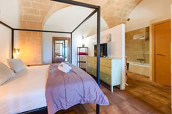 Finca Cas Pages des Pujol: Schlaf- und Badezimmer