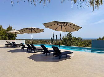 Finca Cas Pages des Pujol: Cas Pages des Pujol-Pool mit Meerblick