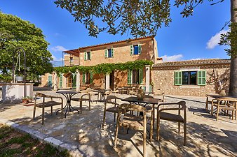 Finca Vistalegre Nou: Terrasse vor dem Eingang