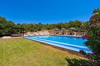 Finca Es Puig d'es Call: Es Puig d'es Call- Sonnenliegen und Bali-Bett
