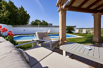 Finca Can Serra: Pool im Blick