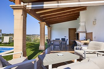 Finca Can Serra: Stadthaus Can Serra- Poolterrasse