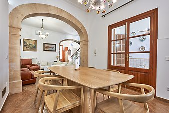 Finca Can Serra: Stadthaus Can Serra- Essbereich