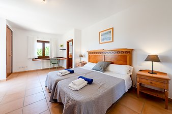 Finca Es Puig d'es Call: Haupthaus  OG, erstes SZ geradeaus von der Treppe kommend