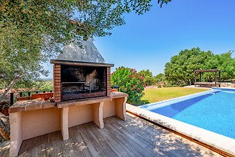 Finca Es Puig d'es Call: Holzkohlegrill