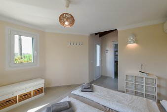 Finca Can Torrecita: Can Torrecita- Turmzimmer