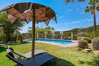 Finca Son Torrat: Pool der Finca