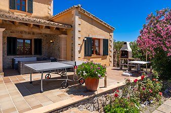 Finca Sa Fonteta: Grill/Tischtennis/Chillout-Ecke