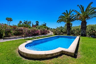Finca Sa Fonteta: Carport