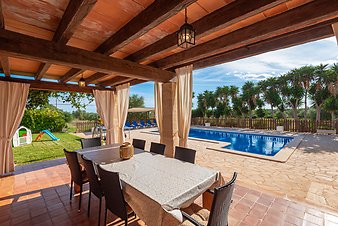 Finca Coll Doret: Überdachte Terrasse