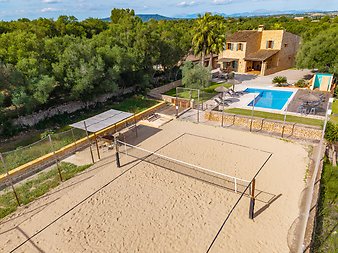 Finca Predio Ca Na Lluca: Predio Ca Na Lluca- Pool und Beachvolleyball