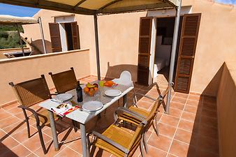 Finca Ses Bitles: Terrasse der Ferienwohnung