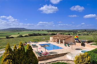 Finca Sa Franquesa Vella: Sa Franquesa Vella - Finca mit Kinderpool