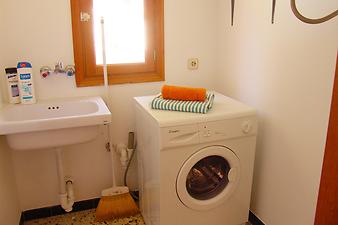 Finca Son Vives: Waschküche mit Waschmaschine
