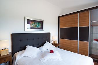 Finca Es Collet: moderner Einbau-Kleiderschrank