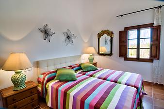 Finca Es Collet: Spitzengardine